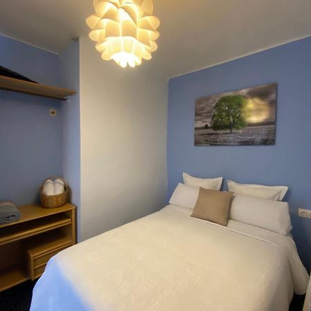 La Casa De Las Hadas Hotell La Reguda Eksteriør bilde