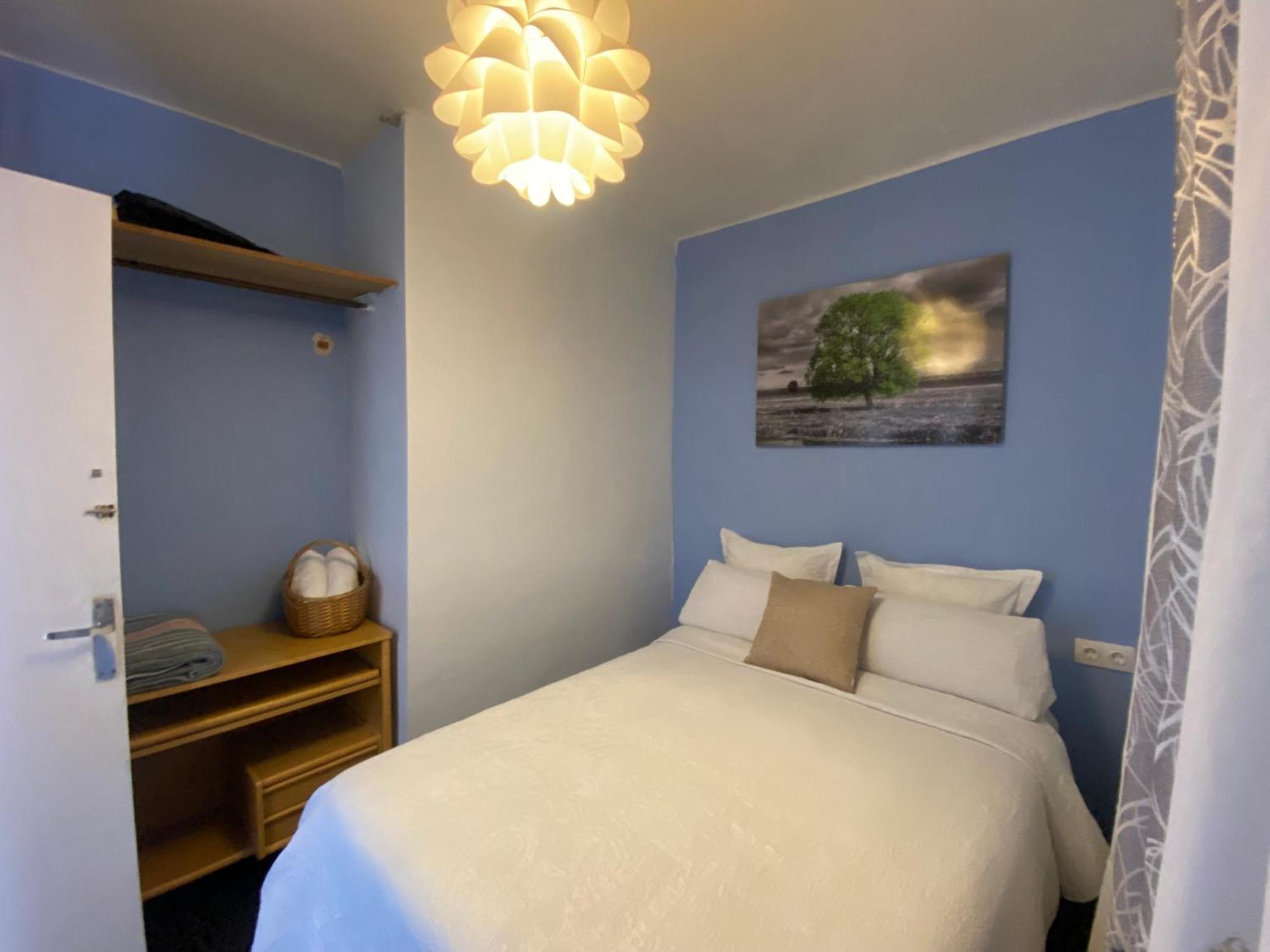 La Casa De Las Hadas Hotell La Reguda Eksteriør bilde